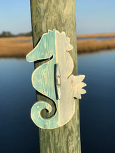 Load image into Gallery viewer, Sweet Wooden Seahorse Hook Decor - FruluWaterproofblanketwithsides 
